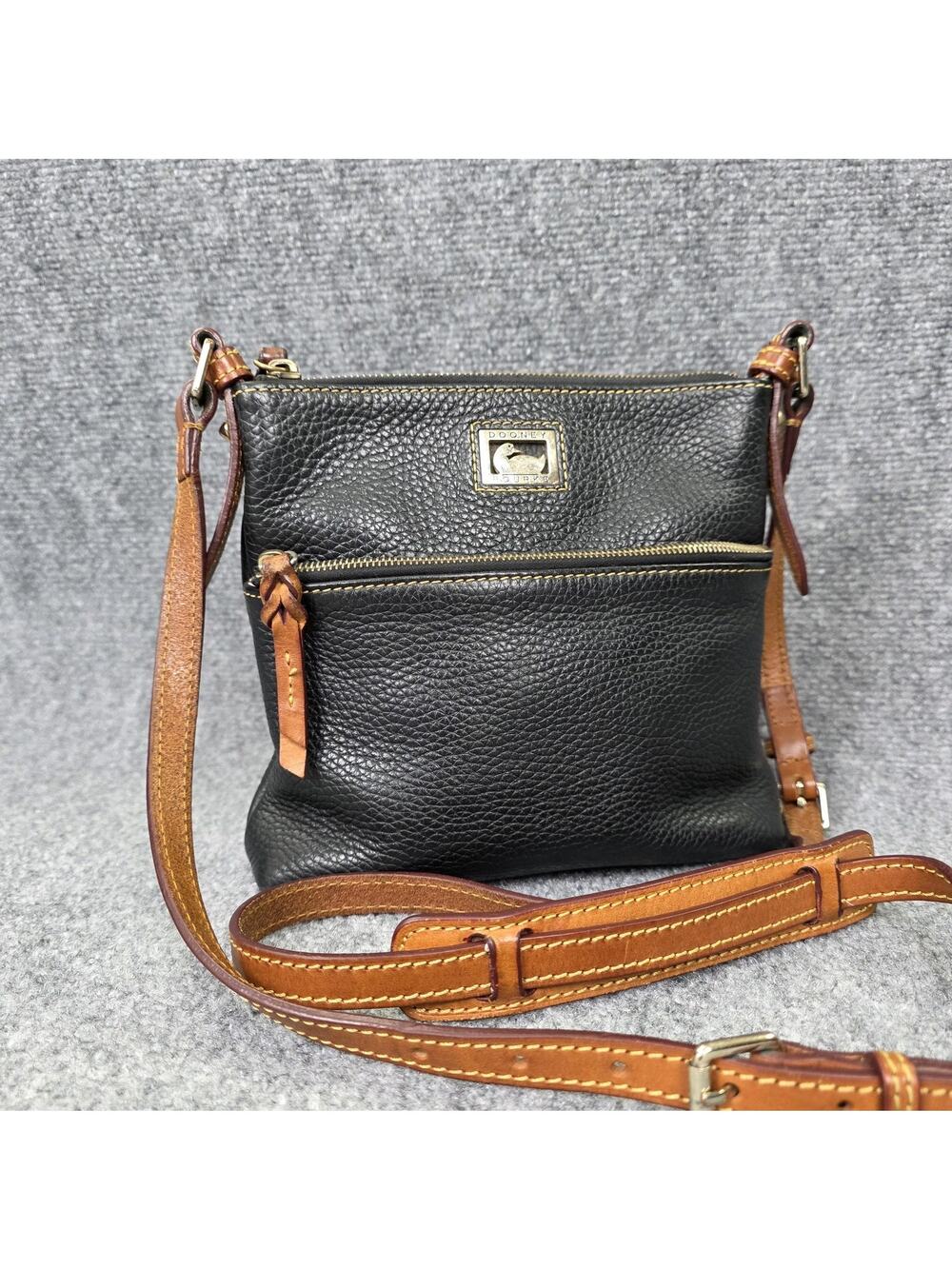 Vintage Dooney & Bourke Crossbody Bag Womens Small Black Leather Pebbled Classic